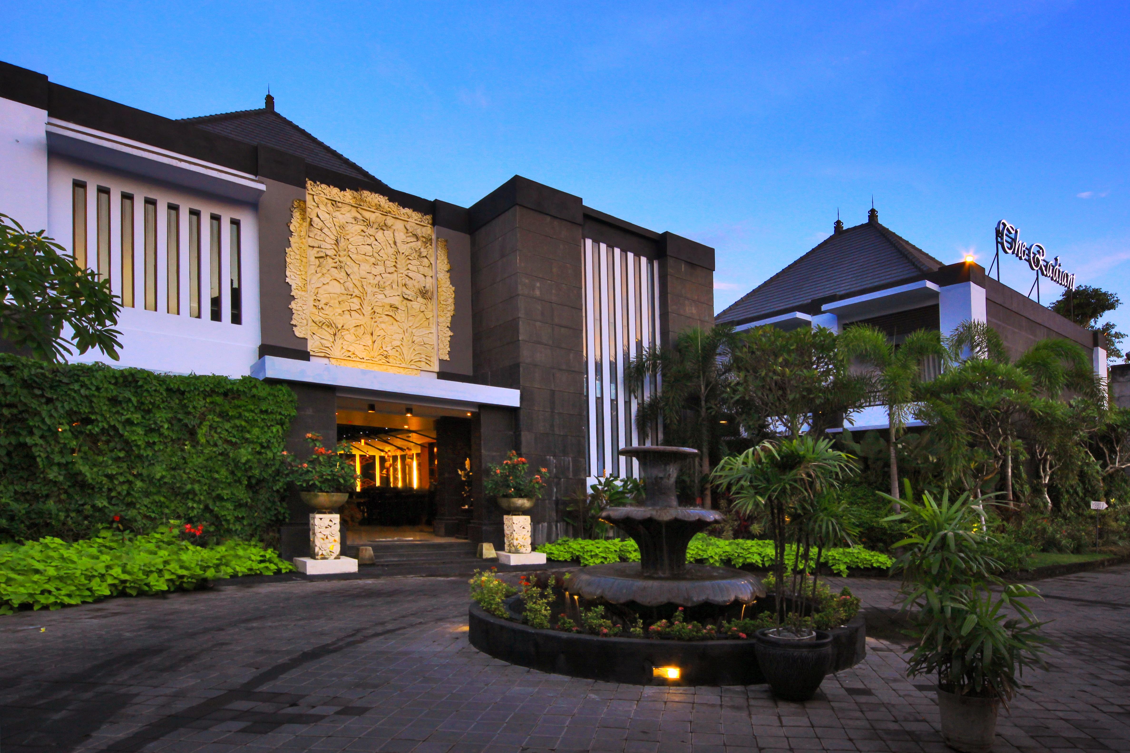 The Radiant Hotel & Spa Tuban Esterno foto