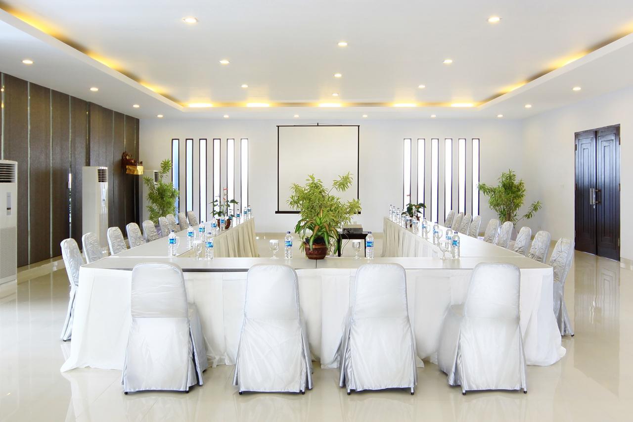 The Radiant Hotel & Spa Tuban Esterno foto