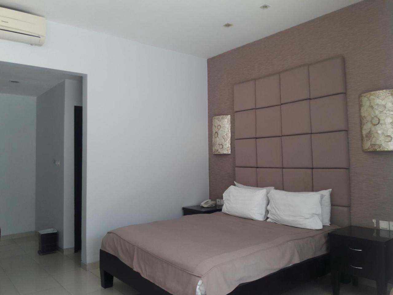 The Radiant Hotel & Spa Tuban Esterno foto