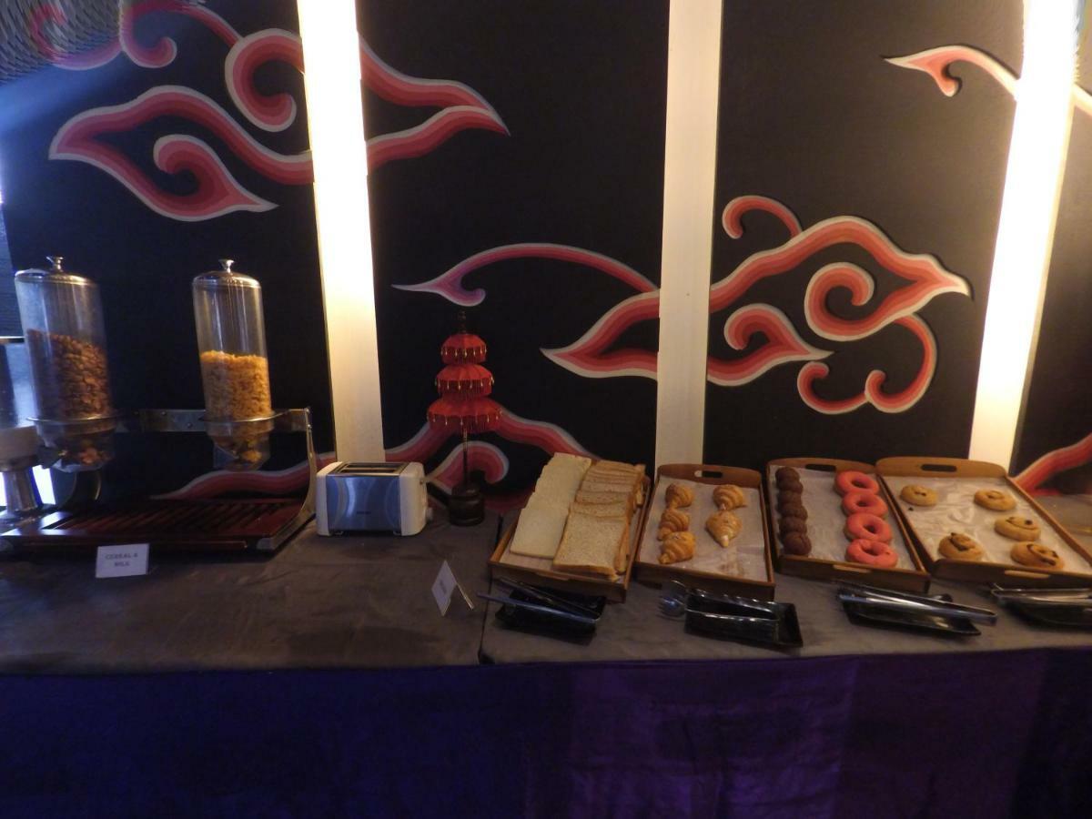 The Radiant Hotel & Spa Tuban Esterno foto